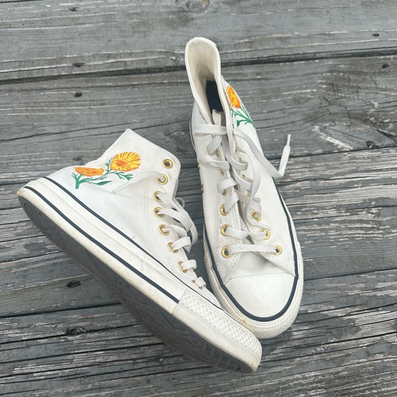 Converse All Star High Top White Embroidered Floral Sneaker Women’s 8.5 VGUC - Picture 1 of 5